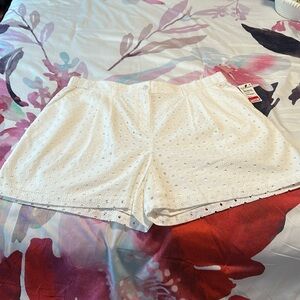 NWT Halogen Cotten Eyelet Shorts